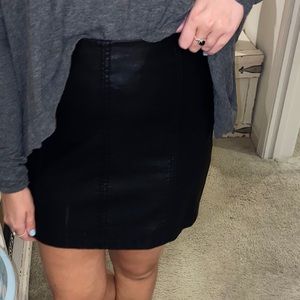 ⚫️Free people leather skirt ⚫️